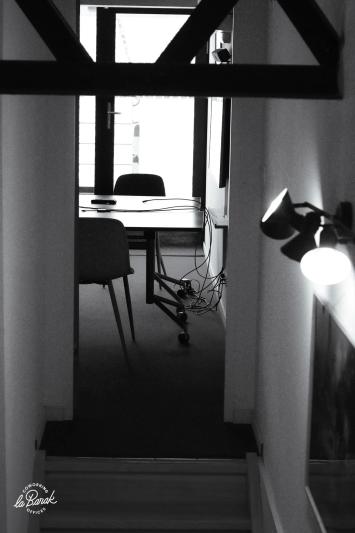 Intérieur du coworking laBarak, ambiance de travail moderne