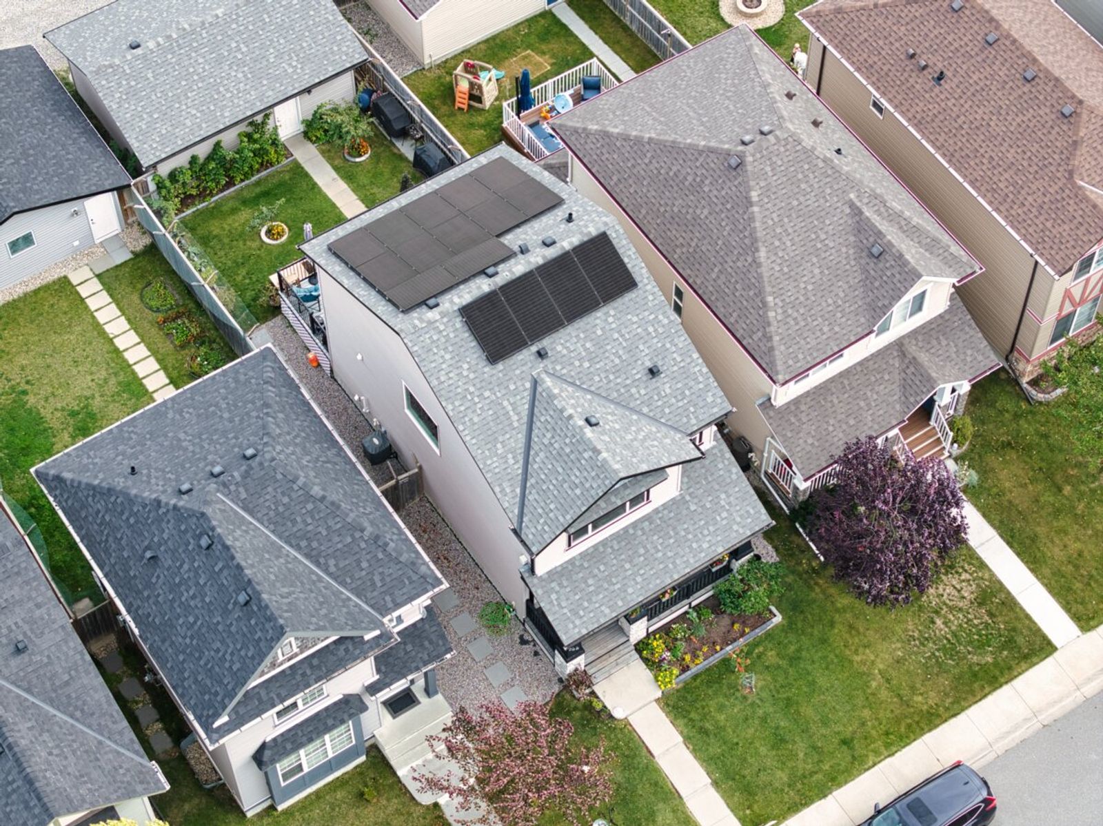 8 kW solar installation in Calgary, AB