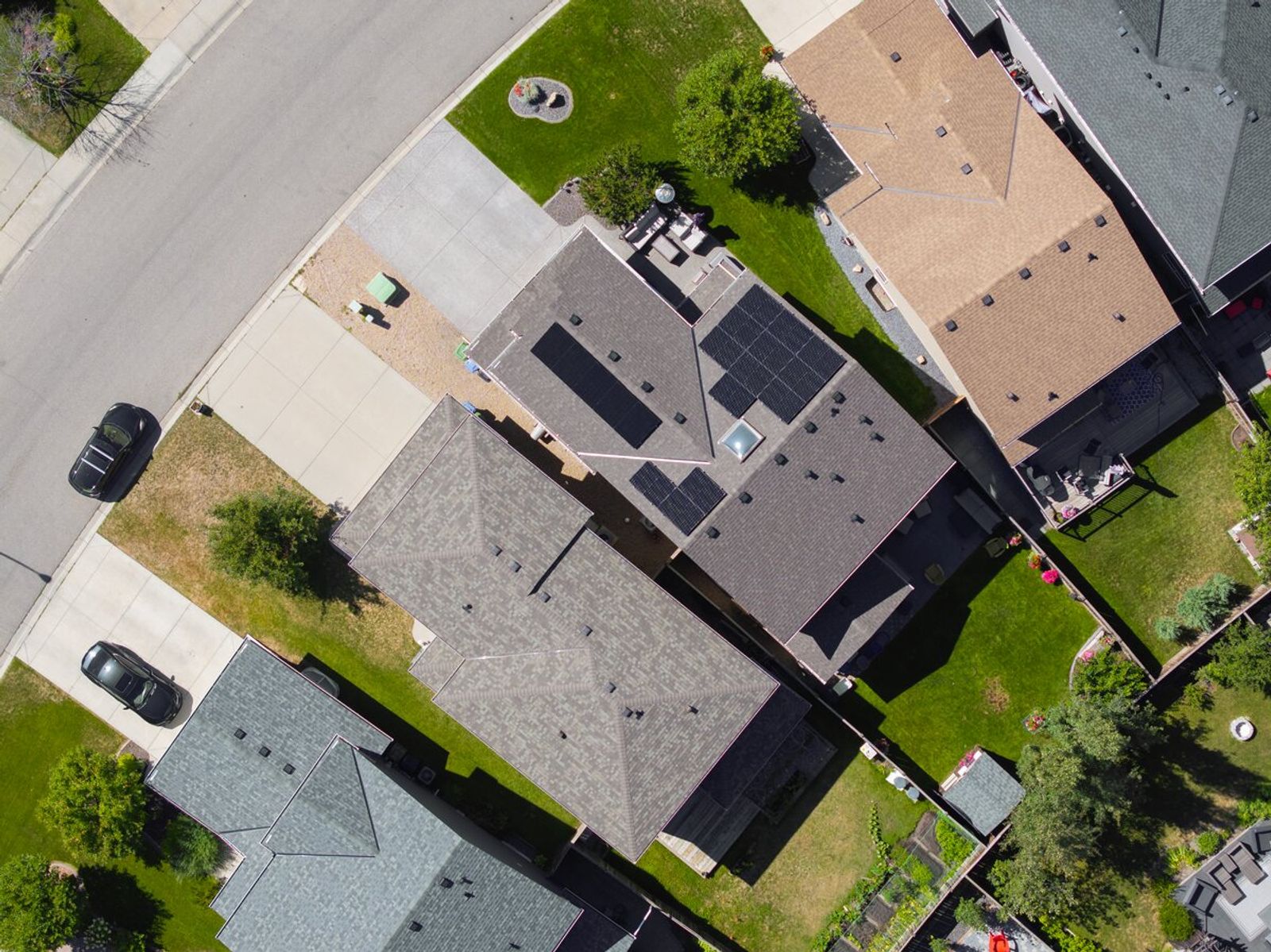 9 kW solar installation in Calgary, AB