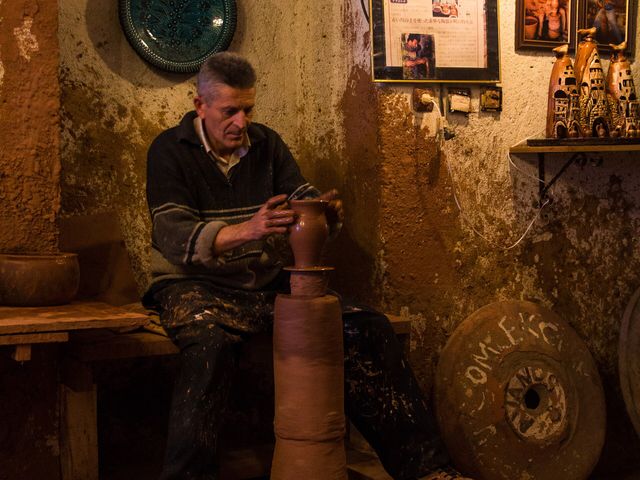 Olar la roată într-un atelier din Avanos