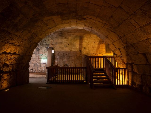 Tunelurile Zidului de Vest