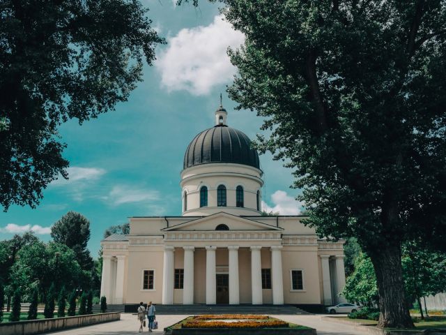 The Nativity Cathedral in Chișinău, framed by trees