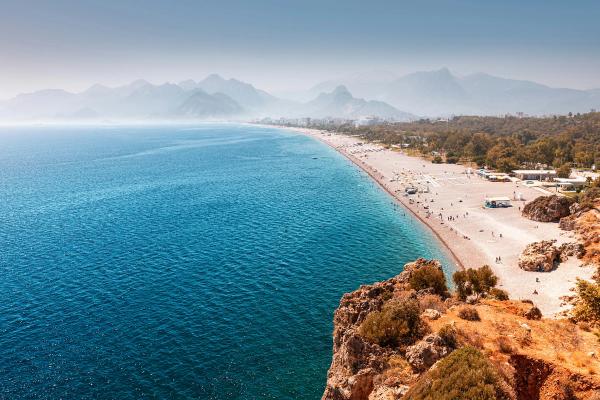 Plaja Lara