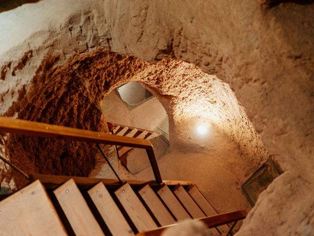 Scări în orașul subteran Derinkuyu