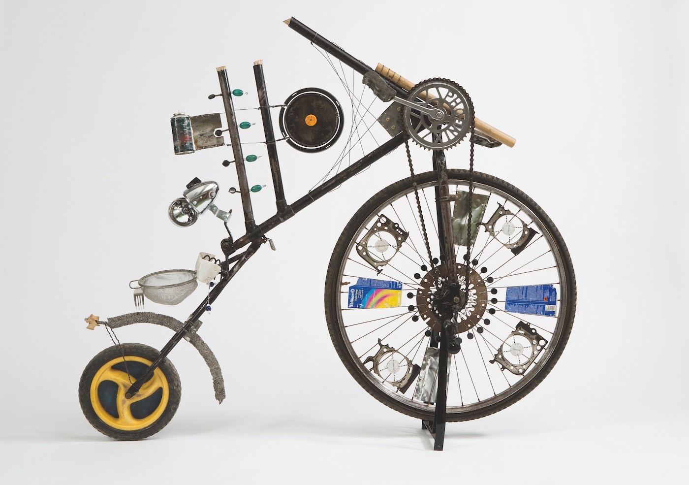 Cyrus Nganga Kabiru, Alternative/Solution, 2015. Metal sculpture (bike) 130 x 140 cm ©Mathieu Lombard.