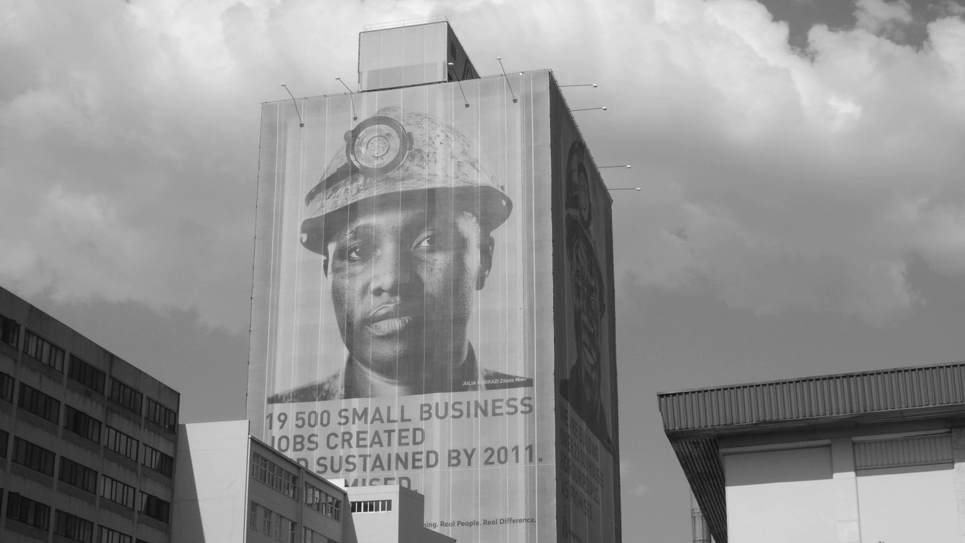 Simon Gush, Iseeyou, 2013. Video Still, HD digital video, stereo sound. Duration 13 min 50 sec. Courtesy of the artist 