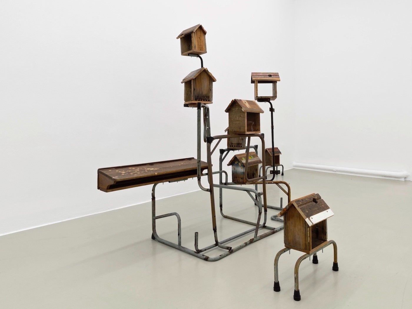 Kemang Wa Lehulere »My Apologies to Time 2«, 2017. Installation View at Kunstverein Hannover. Photo: Raimund Zakowski