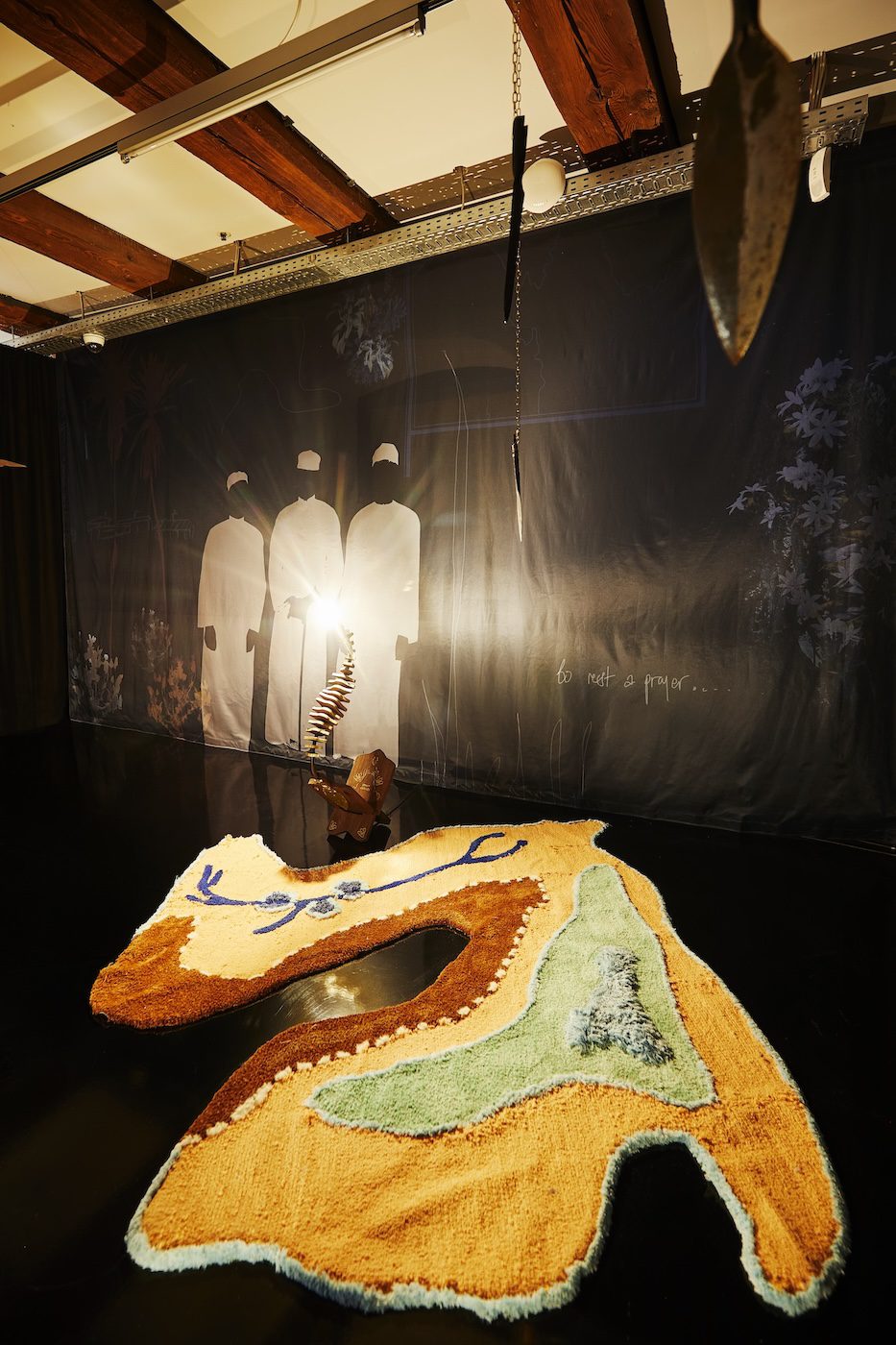 Installation “Mwiko // Home is a double-edged sword” Valerie Asiimwe Amani | AMANI kukita | kung’oa | Museum Schwedenspeicher © Museen Stade, Photo: Carsten Dammann