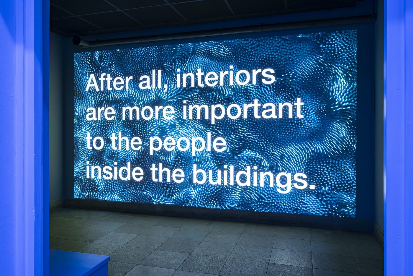 Tony Cokes. Fragments, or just Moments
Installationsansicht / Installation view
Haus der Kunst, 2022
Photo: Maximilian Geuter