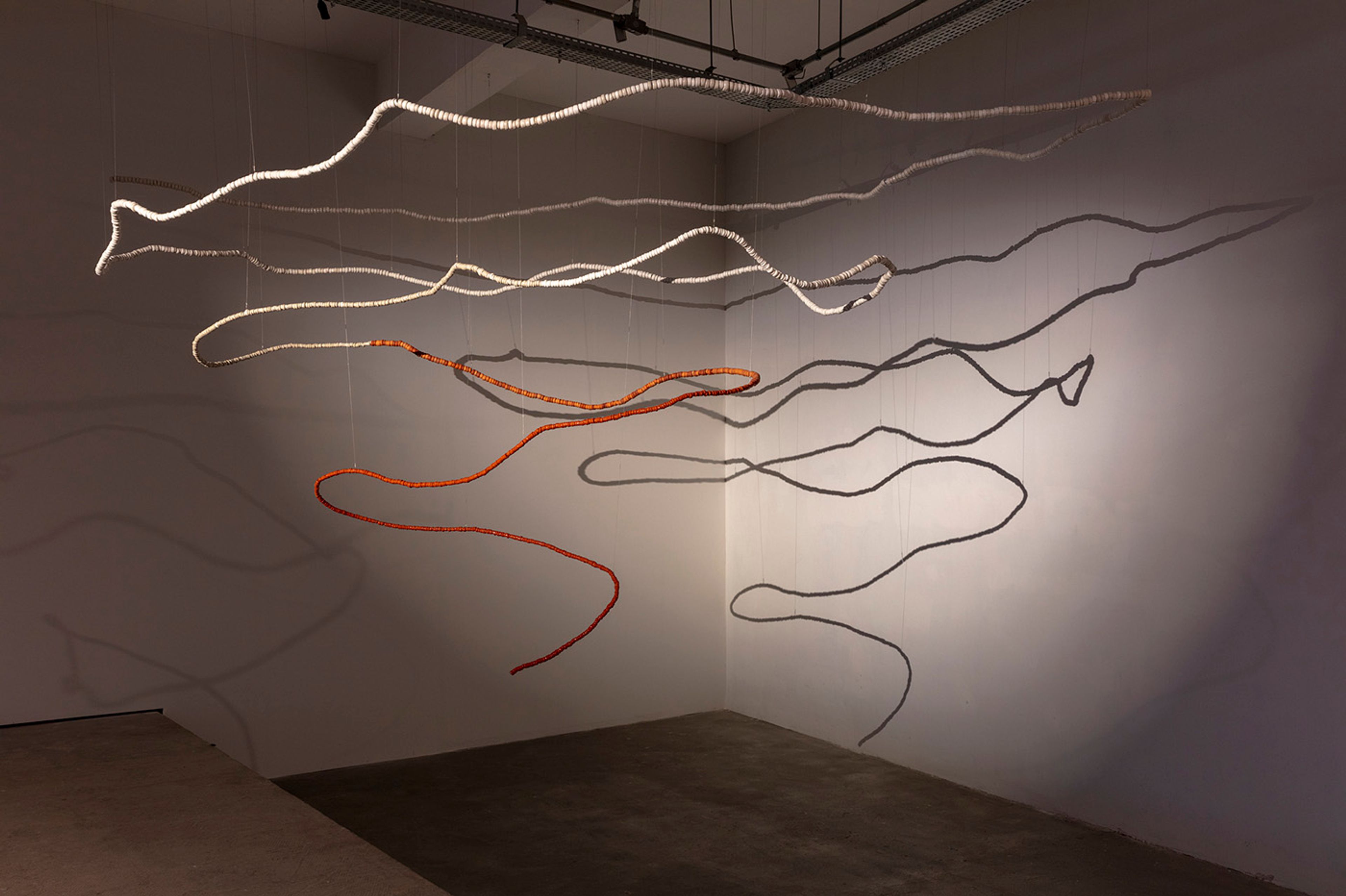 Taloi Havini, Beronana (Shell money) I, 2015, Soil, transparent enamel, steel wire, variable dimensions. Courtesy of the artist, KADIST collection. Photo: Everton Ballardin