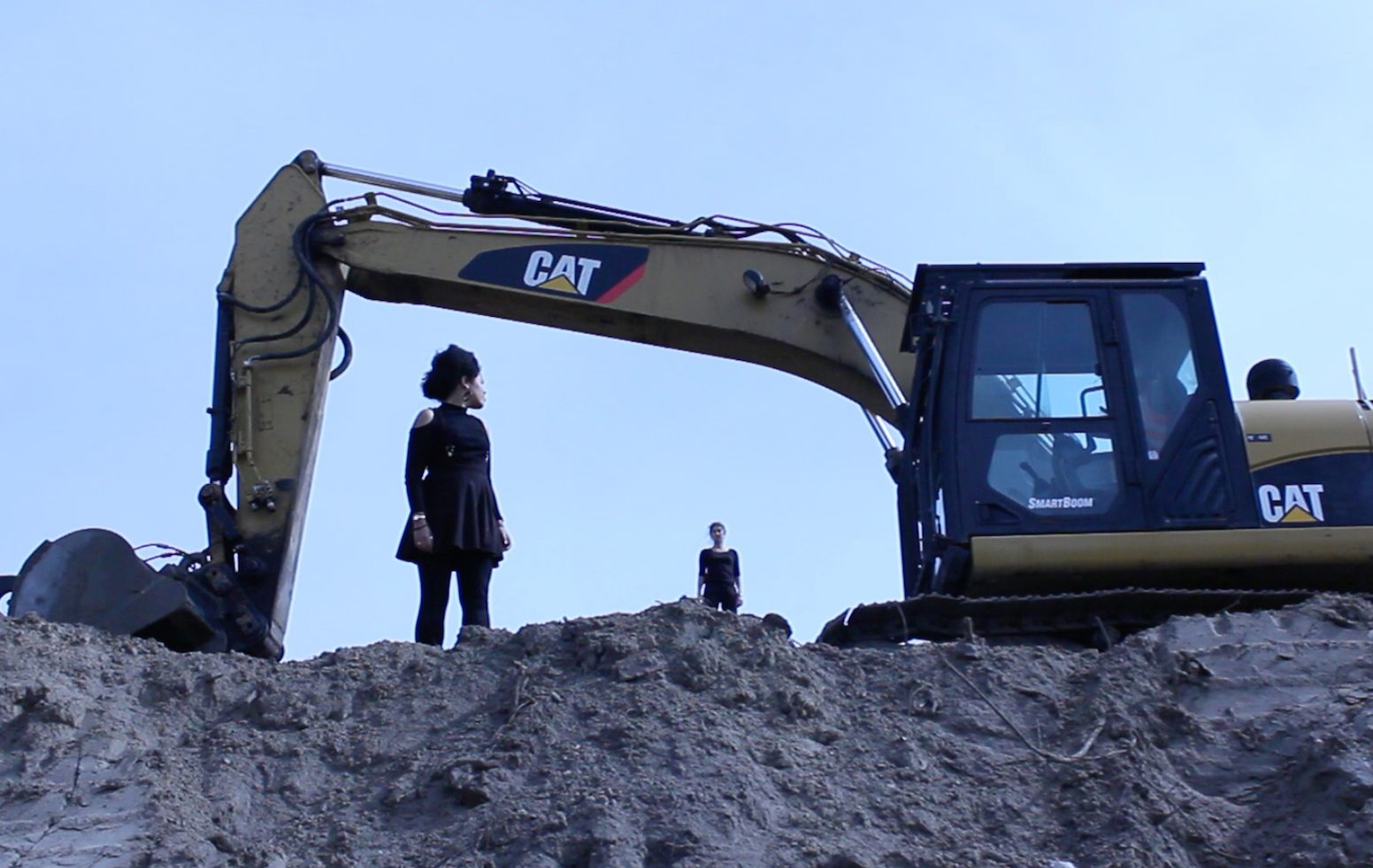 Trümmerberg Kilimanjaro – Artistic Reconsiderations on Decolonizing Archives in Tempelhof-Schöneberg