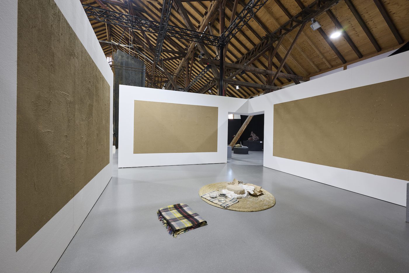 Dineo Seshee Bopape: (Nder brick) ___ in process (Harmonic Conversions), 2020. 15. Triennial Kleinplastik Fellbach, 2022, Photo: Peter Hartung