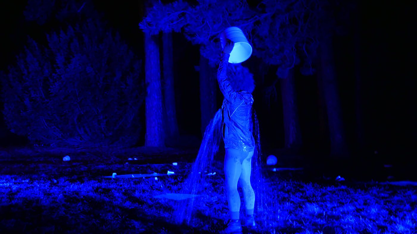 "What is the health of a volcano?" performance, by Malú Avelar (2019). Photo: Maëlys Meyer.