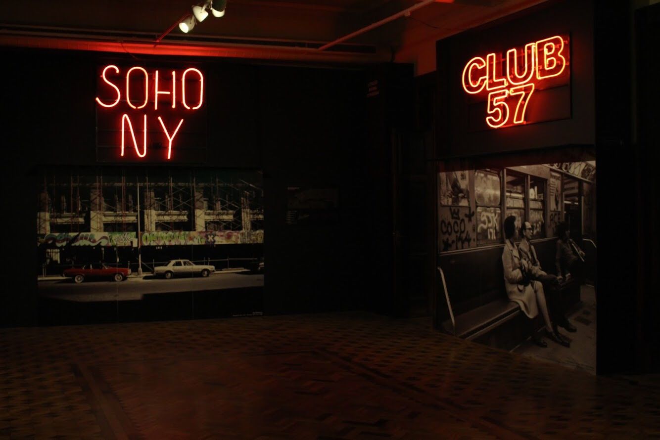 Left: Soho, Facade of building in Soho, New York, 1980. Ted Thai, The Life Collection of Images/Getty Images. Right: Subway, Graffiti in a IRT carriage of the New York subway, 1972 F. Roy Kemp/Stringer BIPs/Getty Images.