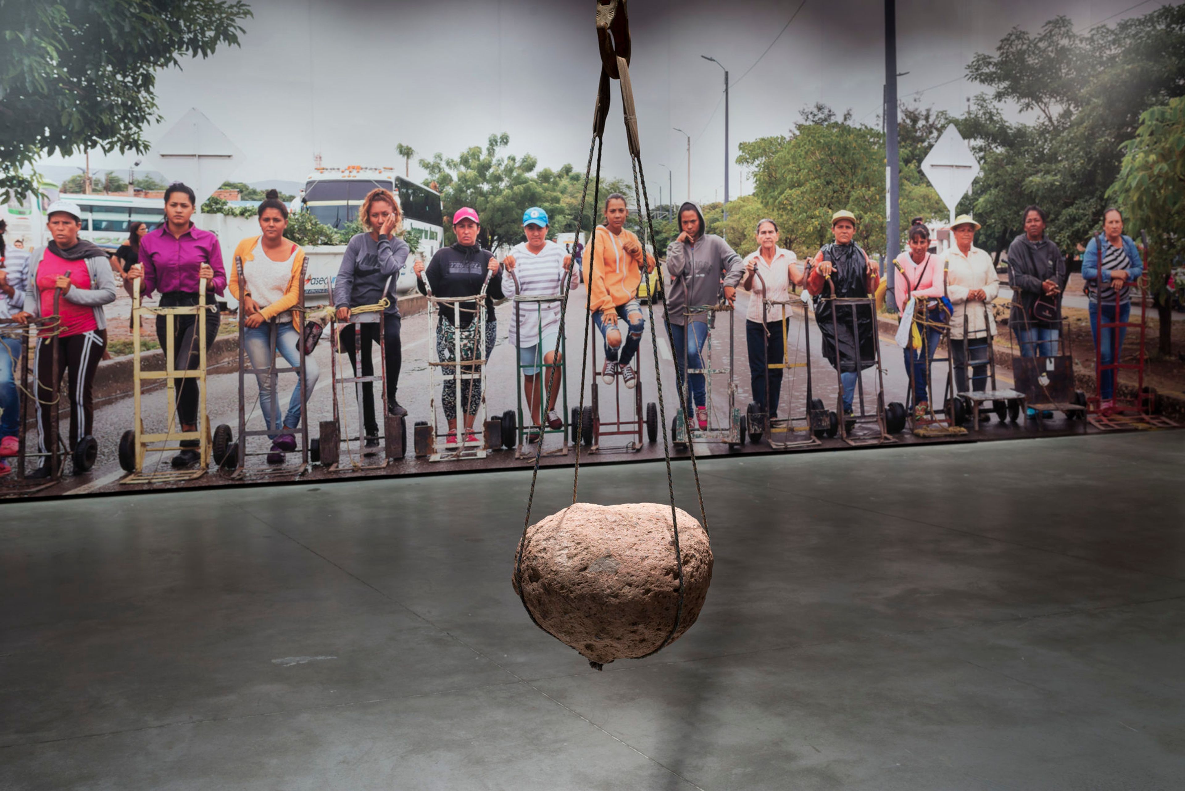 Teresa Margolles: La piedra