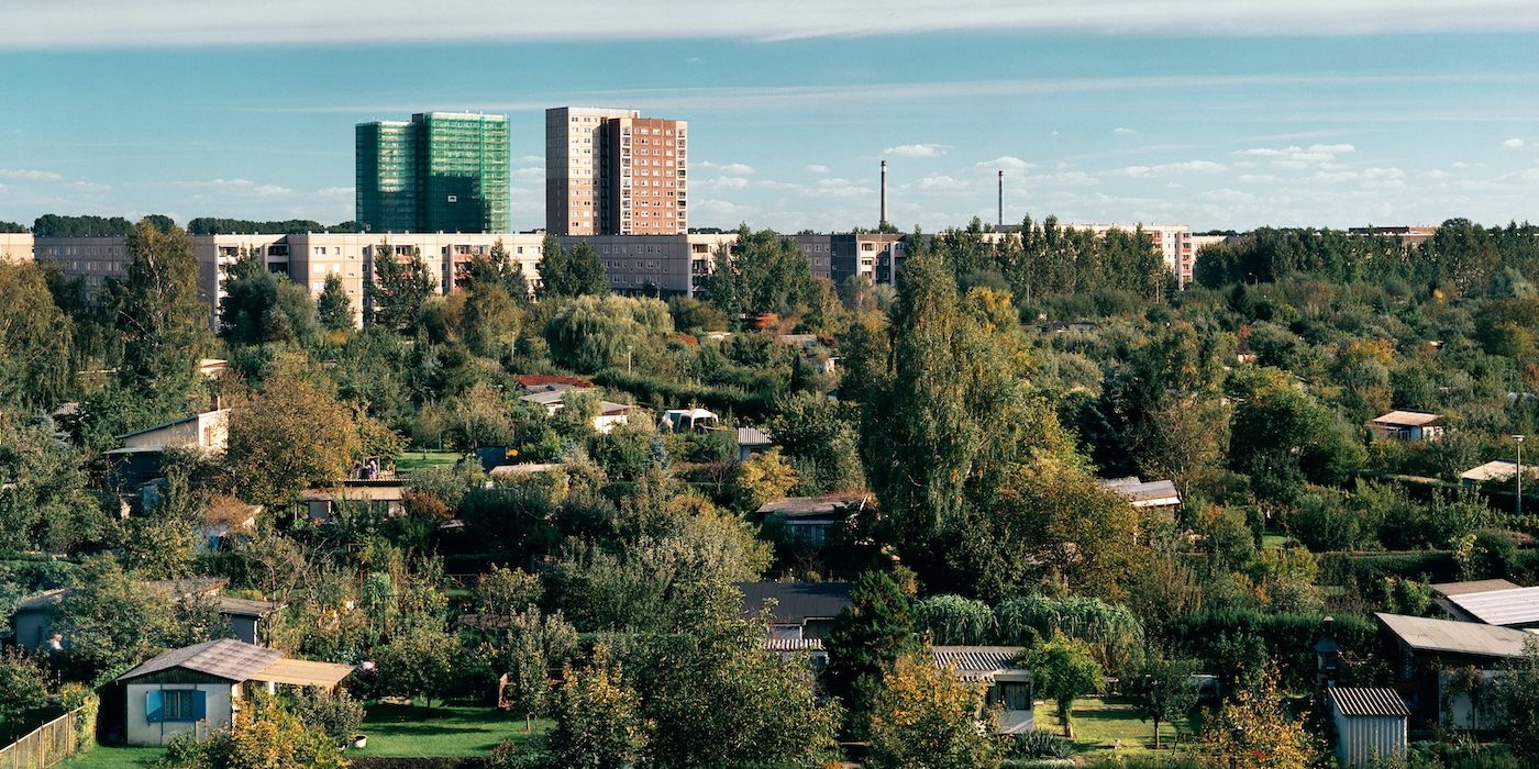 Stan Douglas: Potsdamer Schrebergärten - Contemporary And