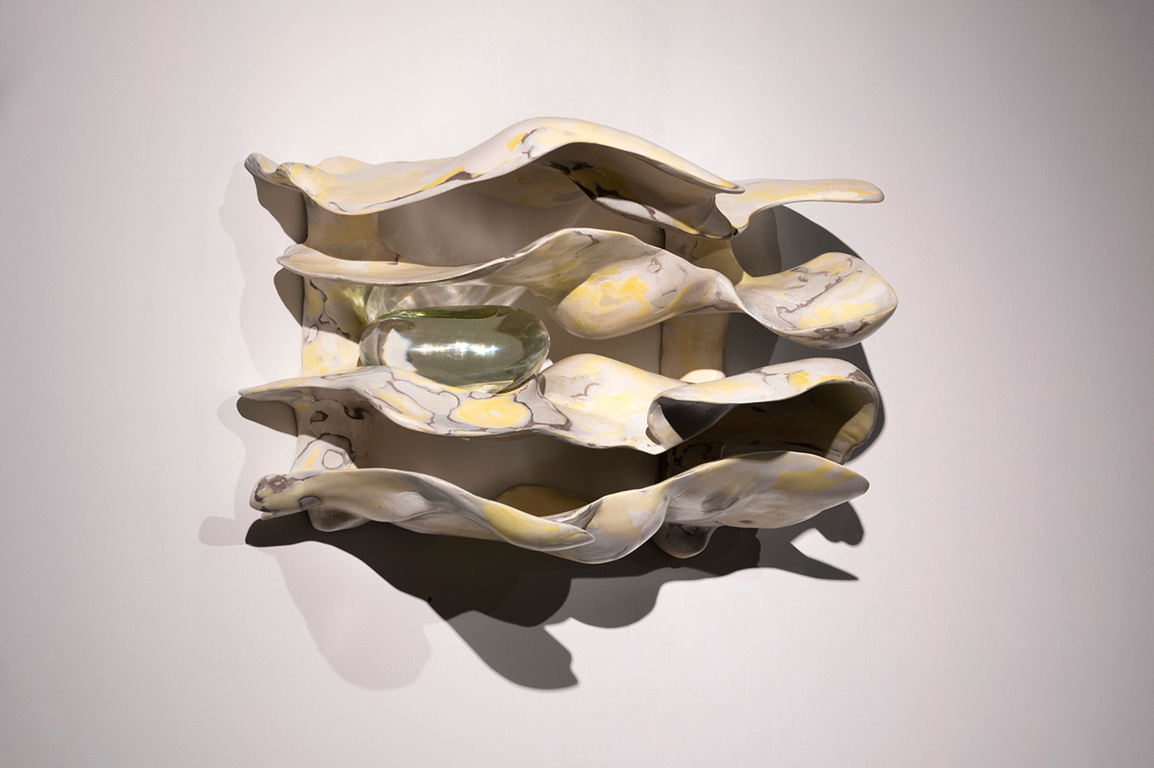 Jes Fan, Diagram XI, 2020, Resin, selenium glass, pigment, 30.5 x 50.8 x 48.3 cm. Courtesy of the artist, KADIST collection. Photo: Everton Ballardin