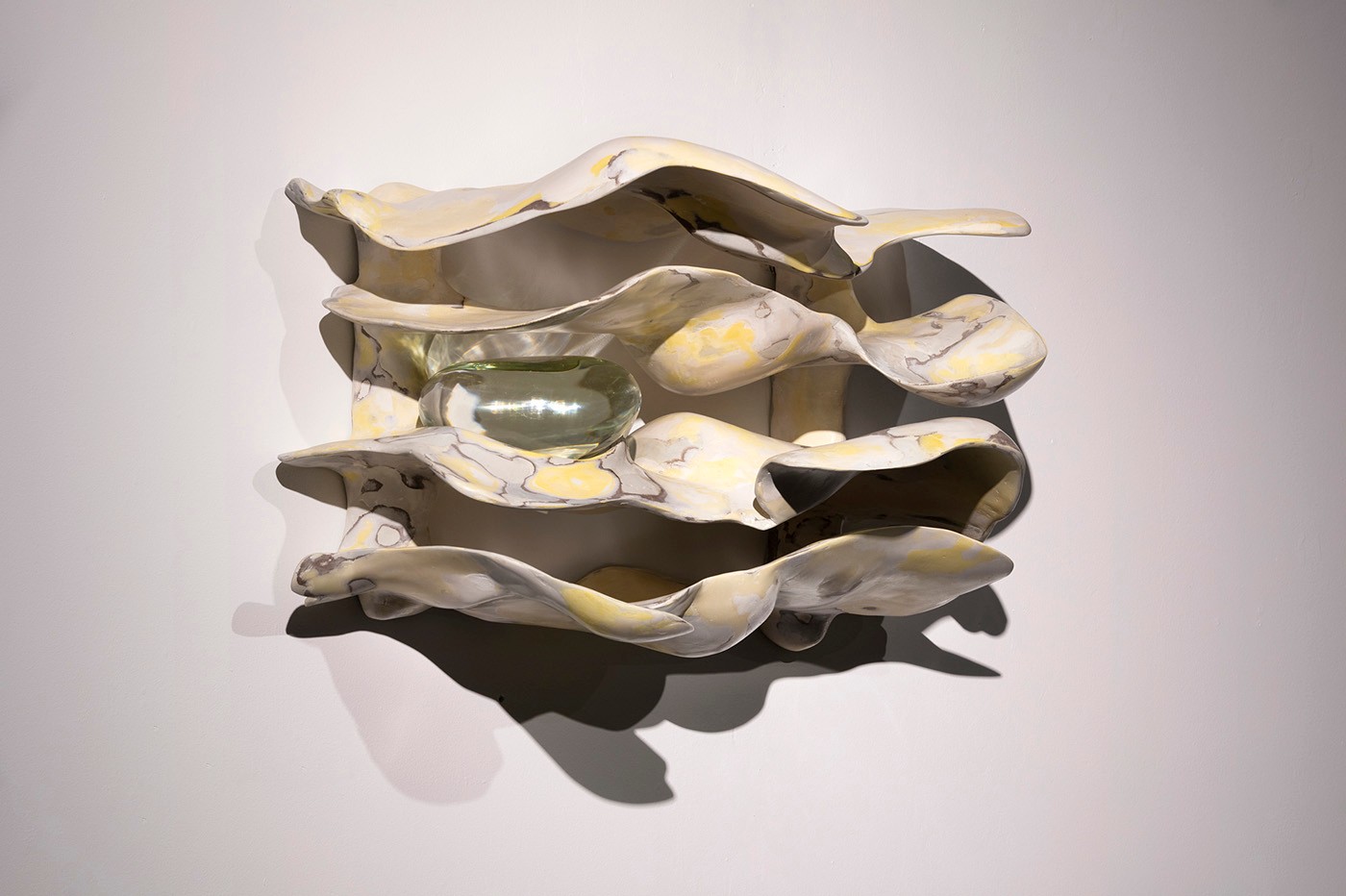 Jes Fan, Diagram XI, 2020, Resin, selenium glass, pigment, 30.5 x 50.8 x 48.3 cm. Courtesy of the artist, KADIST collection. Photo: Everton Ballardin