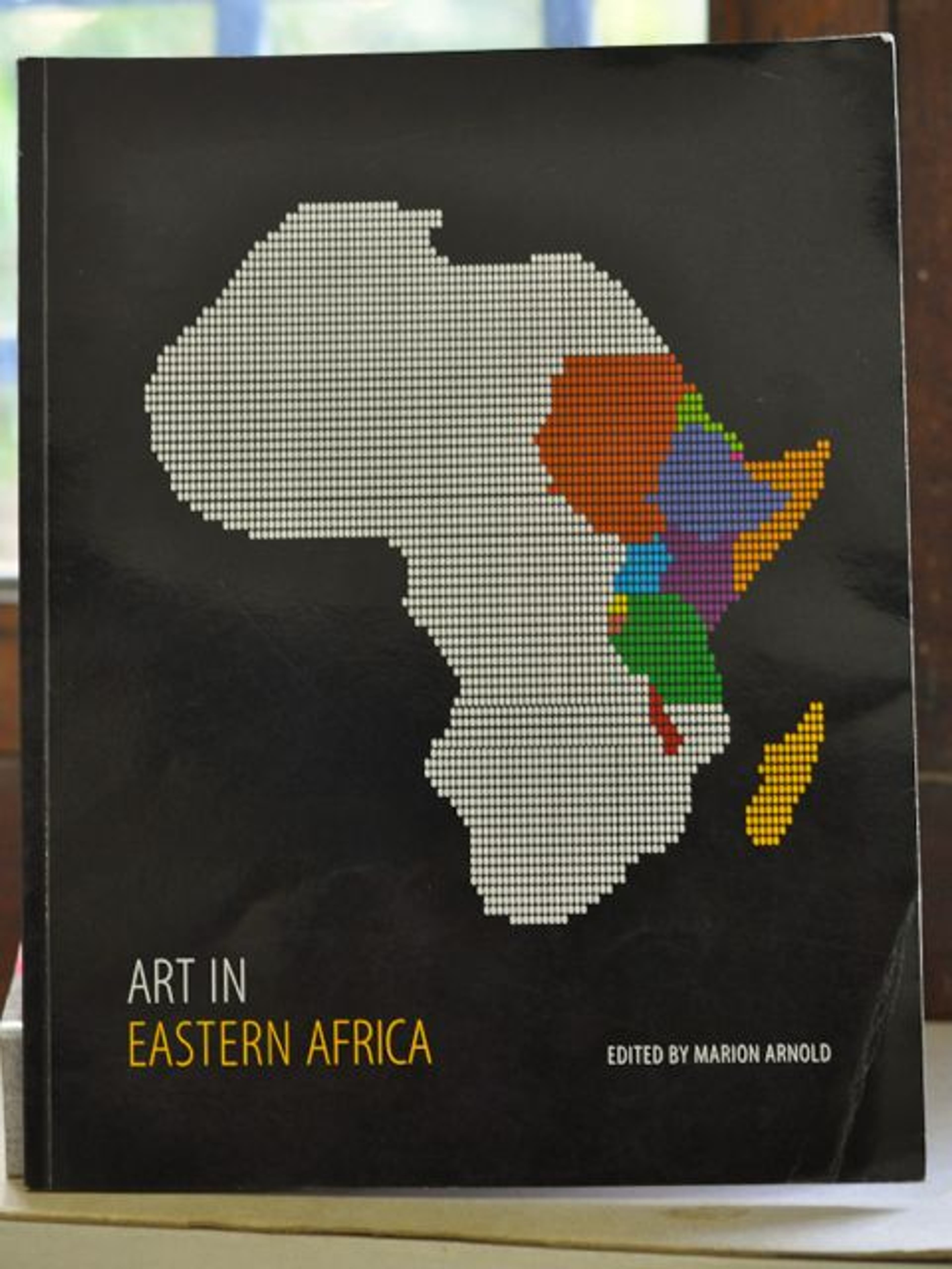 Art in Eastern Africa © Bookstop Sanaa Art Library