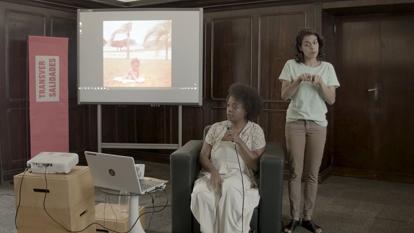 Transversalidades: O que é curadoria?