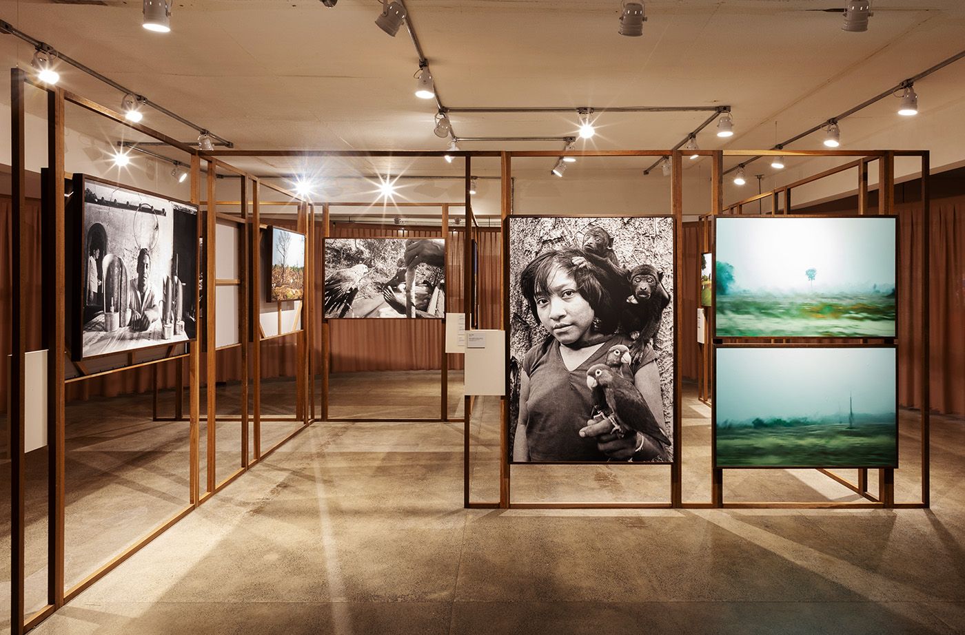 Collection of the 1st Amazon Biennial. Production Assistant: Nayane Menezes. Photo: Chico Atanásio and Lucas Santana/Rede Moinho.