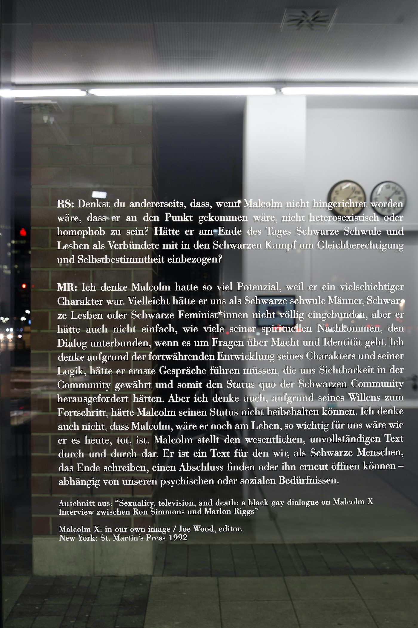 James Gregory Atkinson, ‘6 Friedberg-Chicago’, 2021/22, Text: Interview Marlon Riggs & Ron Simmons, in: Sexuality, Televison, and Death: A Black Gay Dialogue on Malcolm X: in our own image, Joe Wood, New York St. Martin’s Press (1992), exhibition view, Dortmunder Kunstverein. Courtesy: the artist, Dortmunder Kunstverein. Photo: Jens Franke
