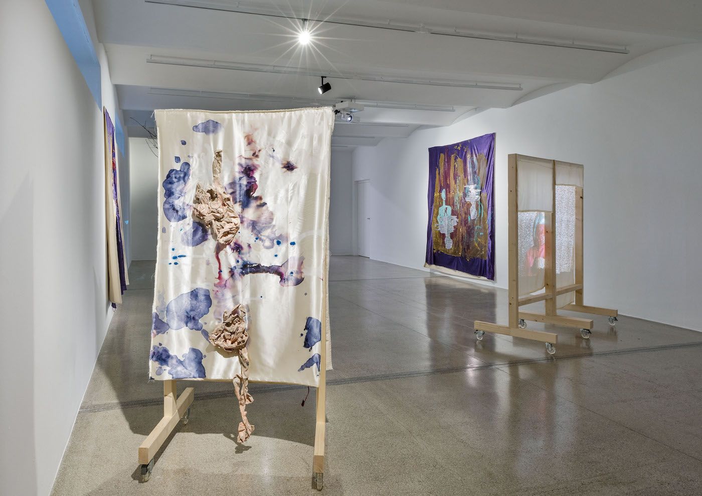 Kresiah Mukwazhi, Kirawa, installation view, Secession 2023, photo: Iris Ranzinger.