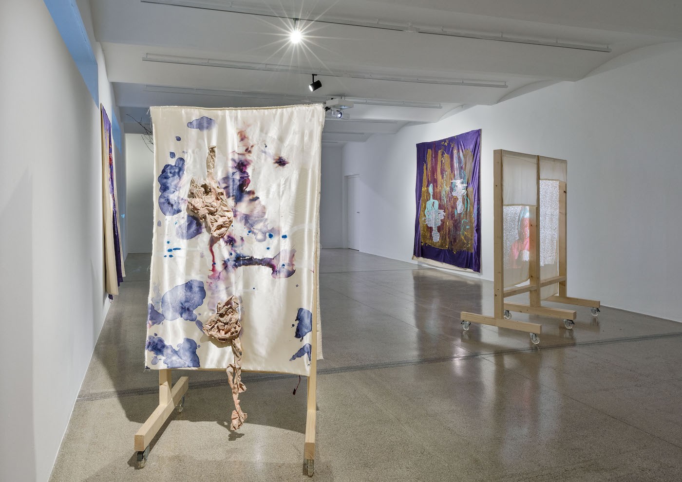 Kresiah Mukwazhi, Kirawa, installation view, Secession 2023, photo: Iris Ranzinger.