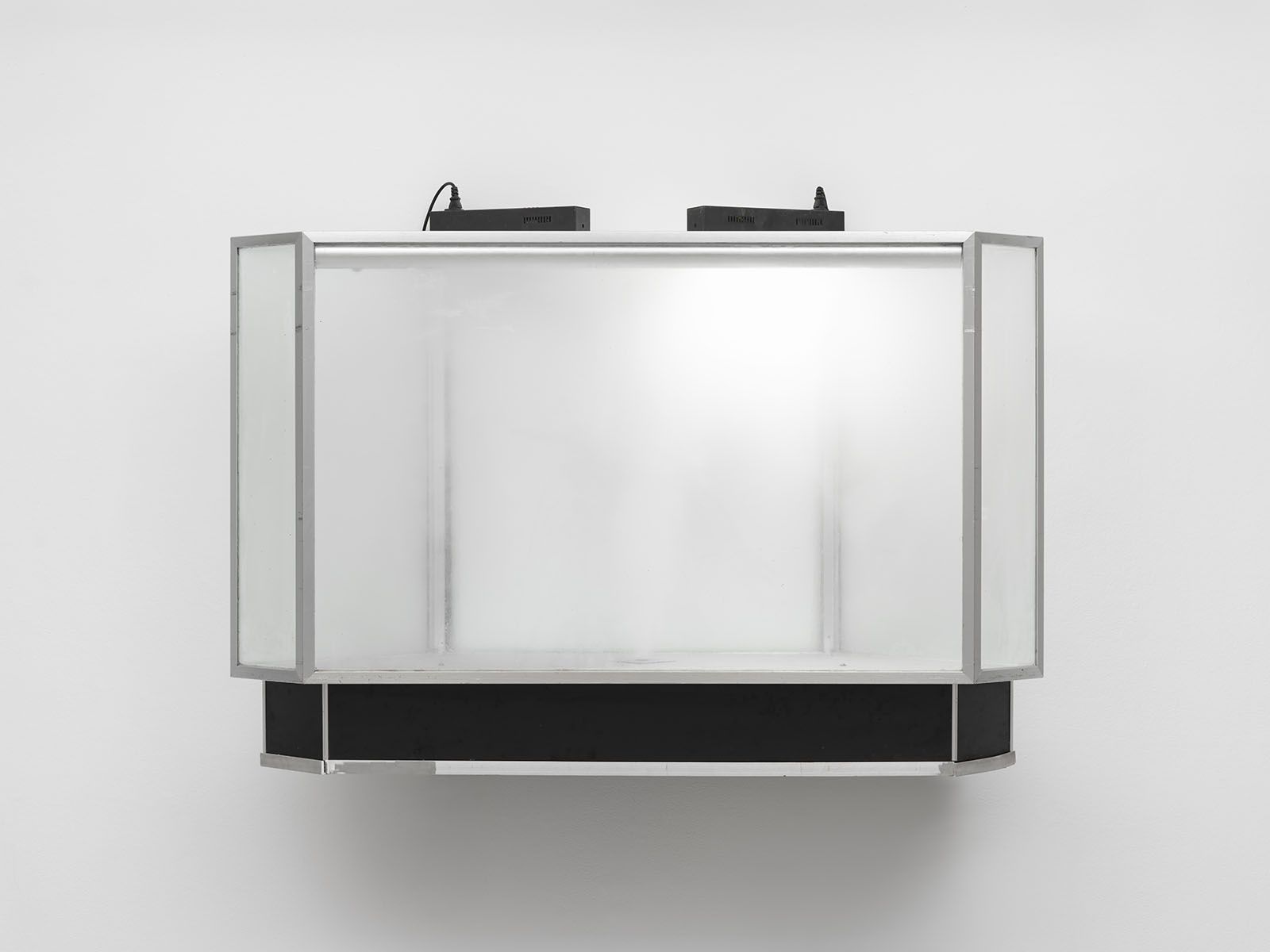 Jesús Hilario, Dishonest Dancer, 59.25 x 39 x 20.5", 2025. Photo: Sebastian Bach.