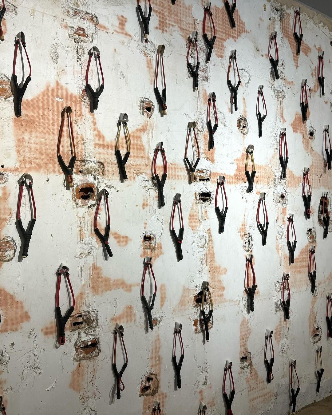 Hamedine Kane. Installation view of „Export-Import” featuring works by Younes Baba-Ali, Mbaye Diop, and Hamedine Kane. Photo: Marie Hélène Pereira.