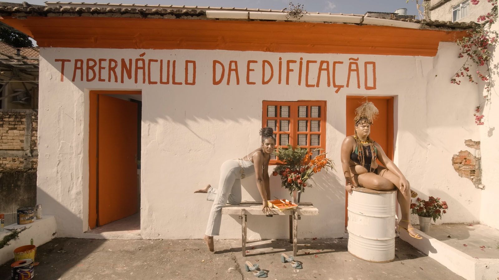 Ventura Profana, Procure Vir Antes do Inverno [Try to Come Before Winter], 2021 (still). Courtesy of the artist.