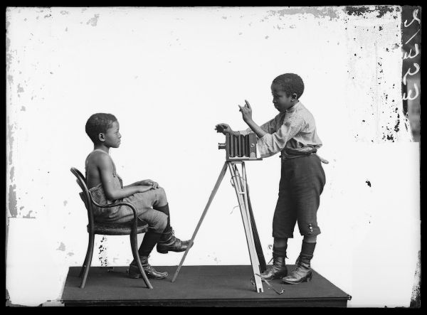 Multidimensional Narratives - Contemporary And