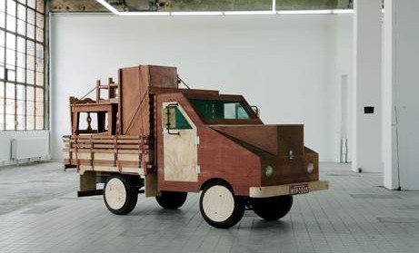 Marepe: estranhamente comum