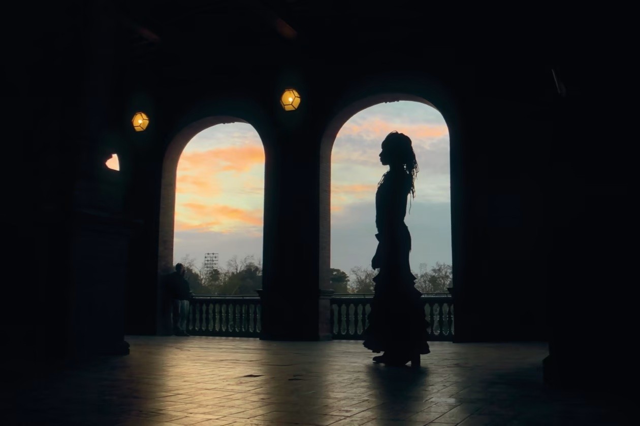 Embracing Sustainable Practices and Attitudes in Times of Political Uncertainty - Contemporary And