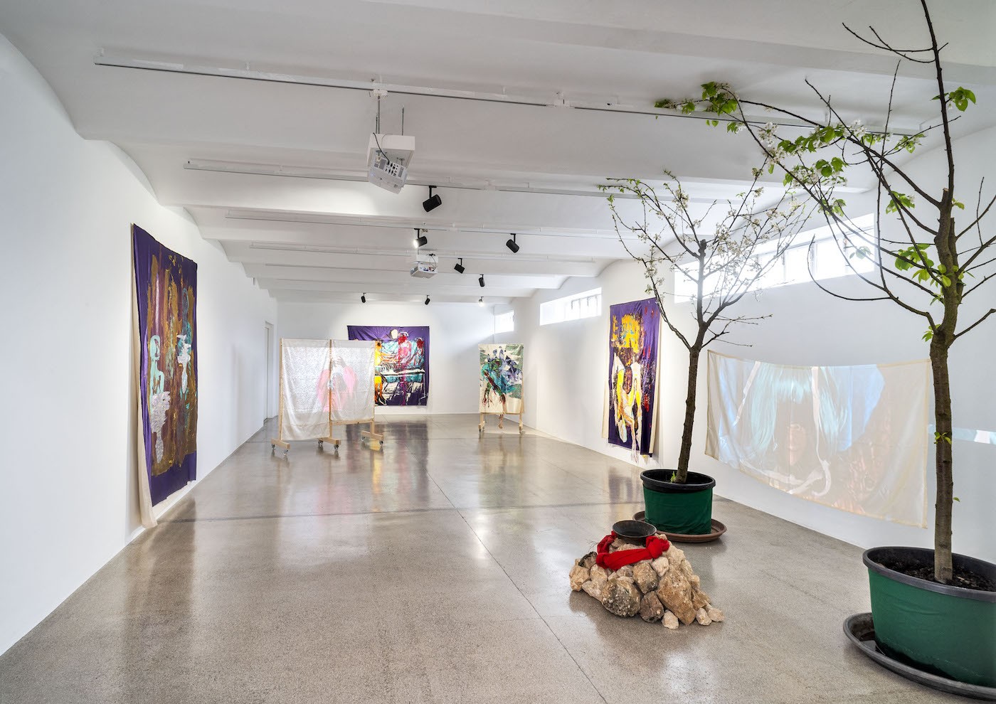 Kresiah Mukwazhi, Kirawa, installation view, Secession 2023, photo: Iris Ranzinger.