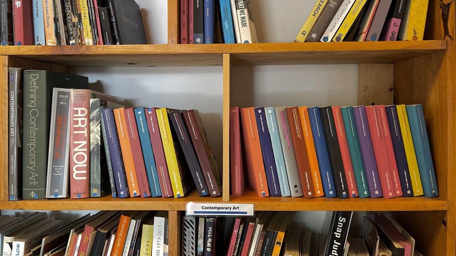 The Foundation for Contemporary Art – Ghana: 1st Circular Library, Accra - Contemporary And