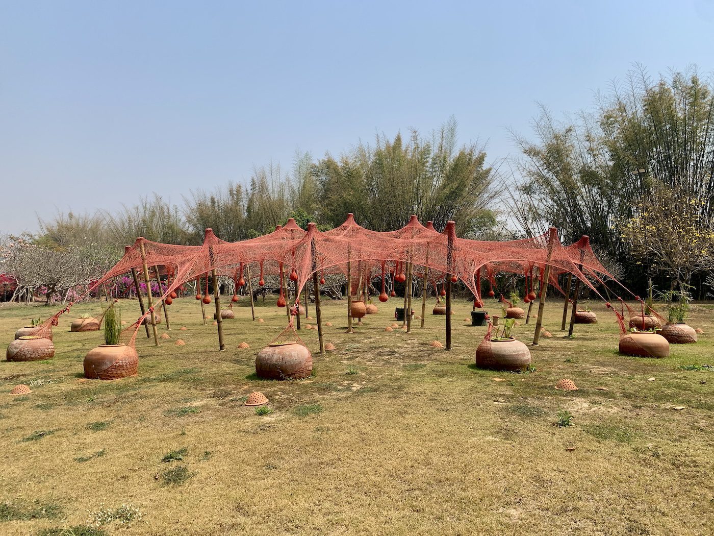Ernesto Neto, Chantdance, 2023. For the biennale, Neto created an installation that offers an environment of communion and meditation, inspired by his research trip in Chiang Rai to Wat Mung Muang (Temple). Photo: C&amp;