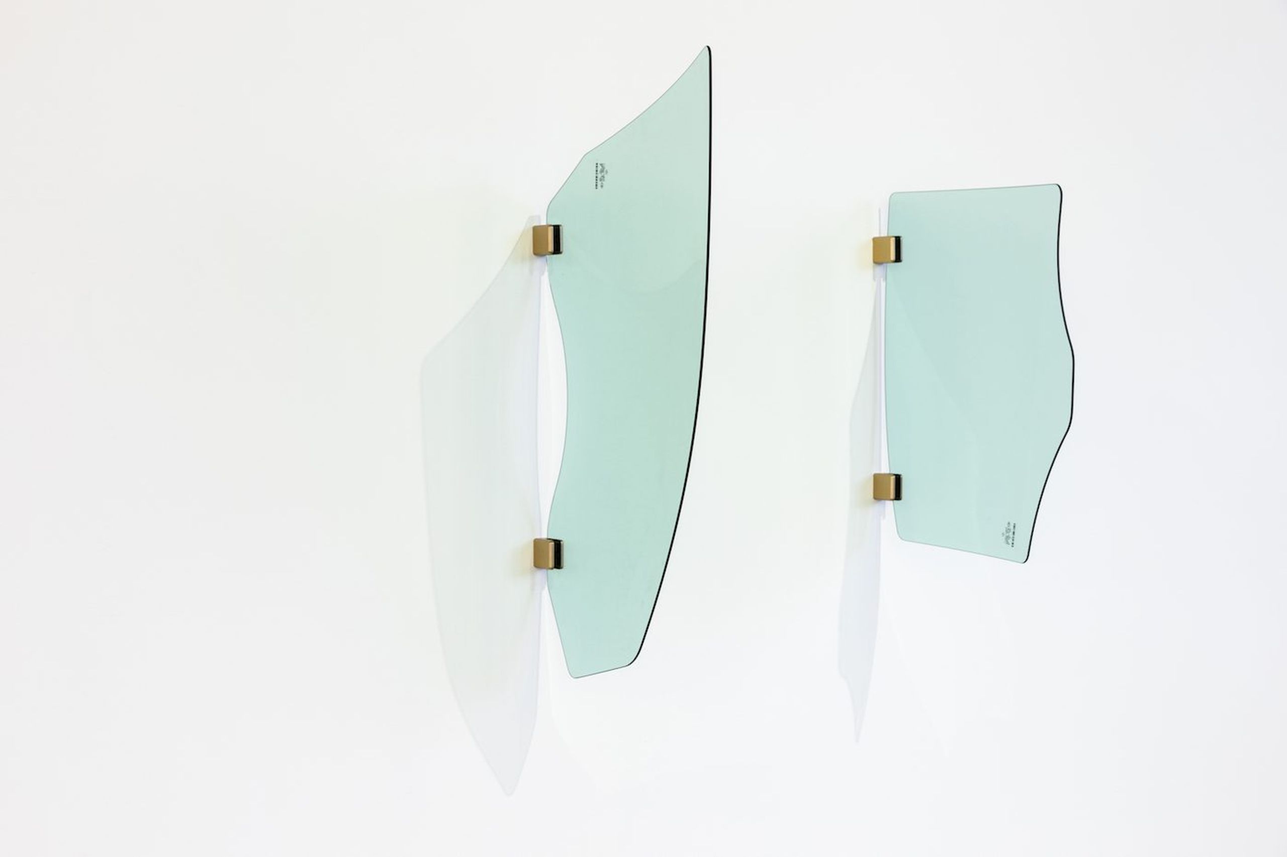 "Right open", "Left Open" (Brown Goods), 2020. Installation detail, Kunstverein in Hamburg.