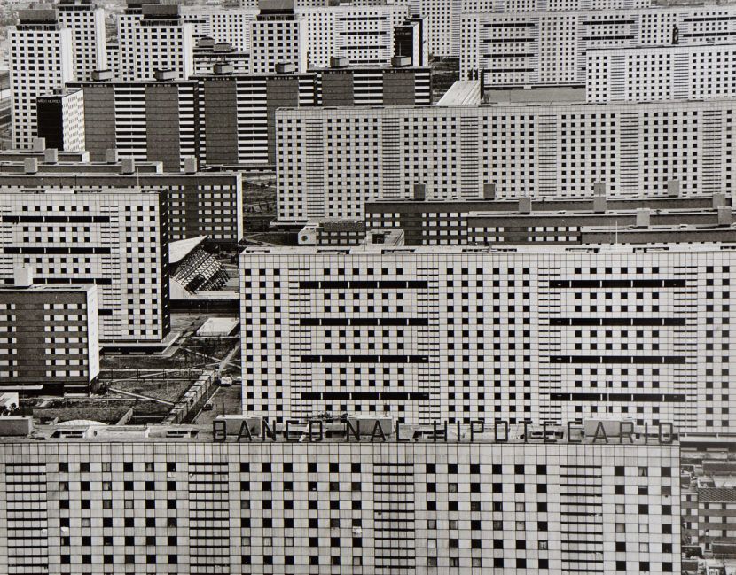 Hipotecados - Rodrigo Moya