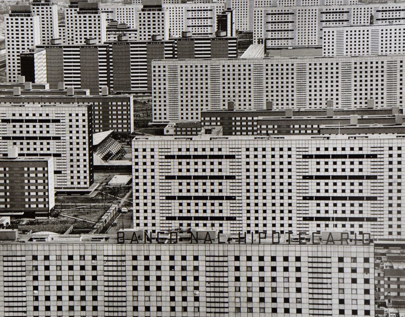 Hipotecados - Rodrigo Moya