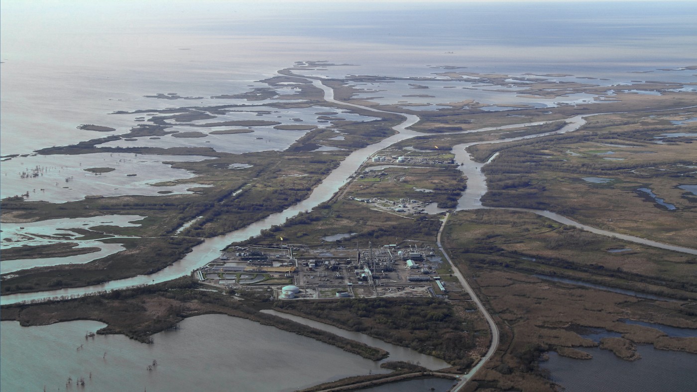 Imani Jacqueline Brown: What remains at the ends of the earth? - Contemporary And