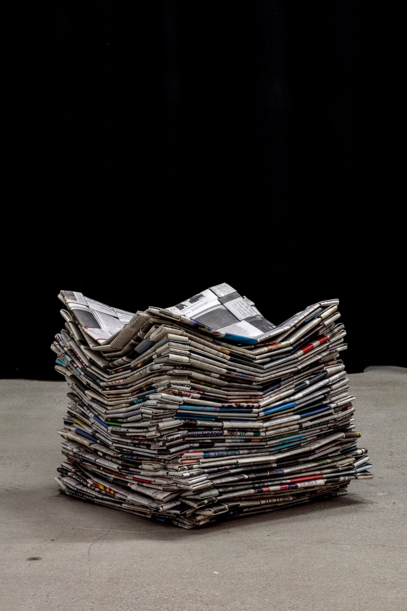Maren Hassinger, Sit Upons, 2010. New York Times newspapers. 15 1/2 x 15 1/2 x 1/2 in. each (300 pieces, 30 pieces per unit, 10 units total) Photo: Joshua White, Los Angeles, CA. Courtesy of Susan Inglett Gallery, NYC and Tiwani Contemporary, London