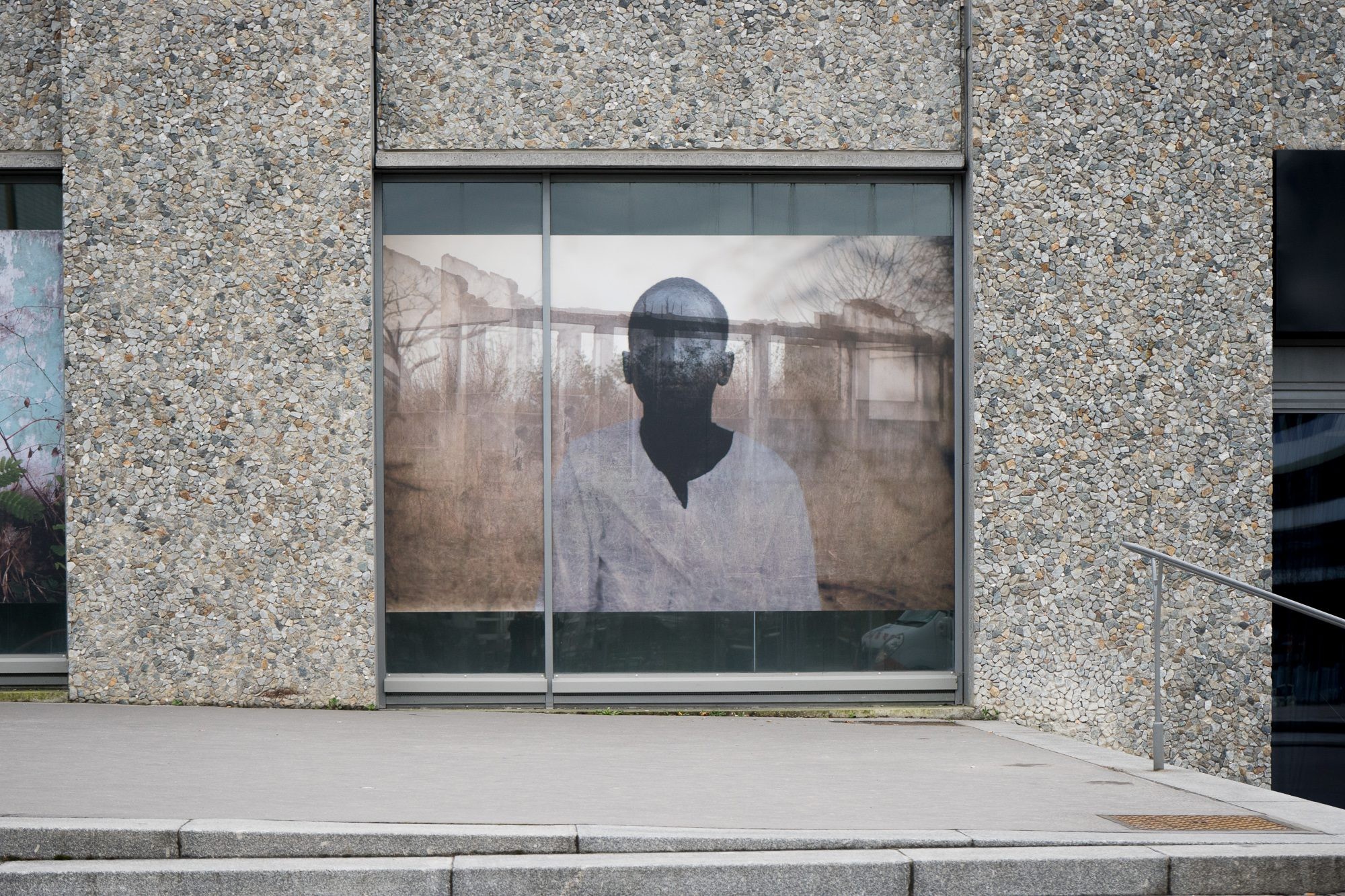 Mário Macilau. Installation view of “Circle of Memories”at La Terrasse espace d’art de Nanterre, 2021.