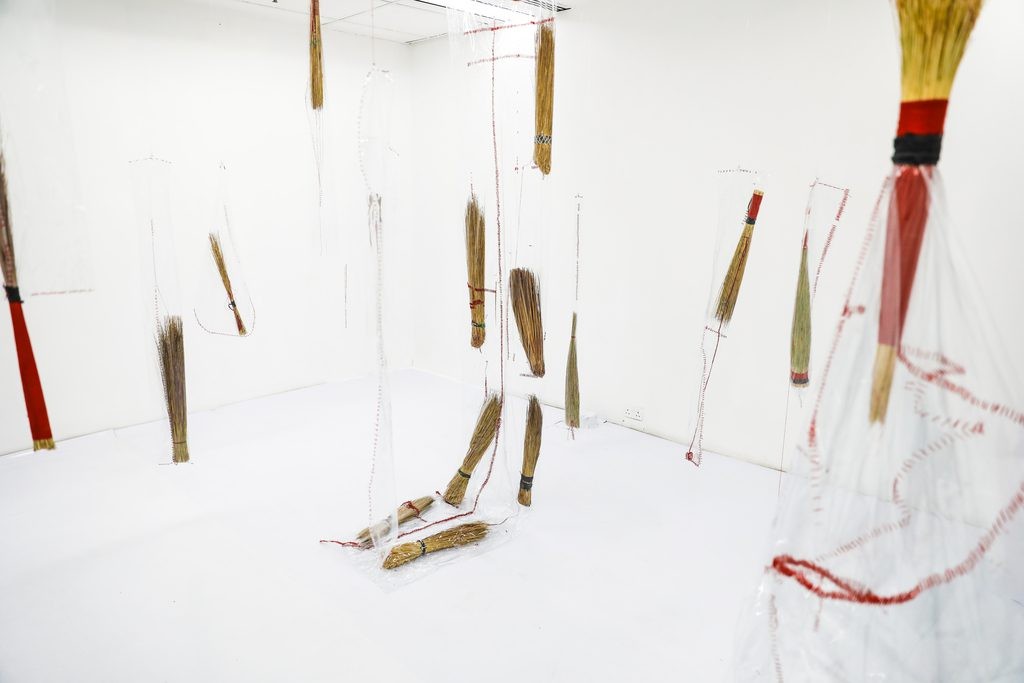 Re: Zacharaha Magasa and Zanele Mutema - Contemporary And