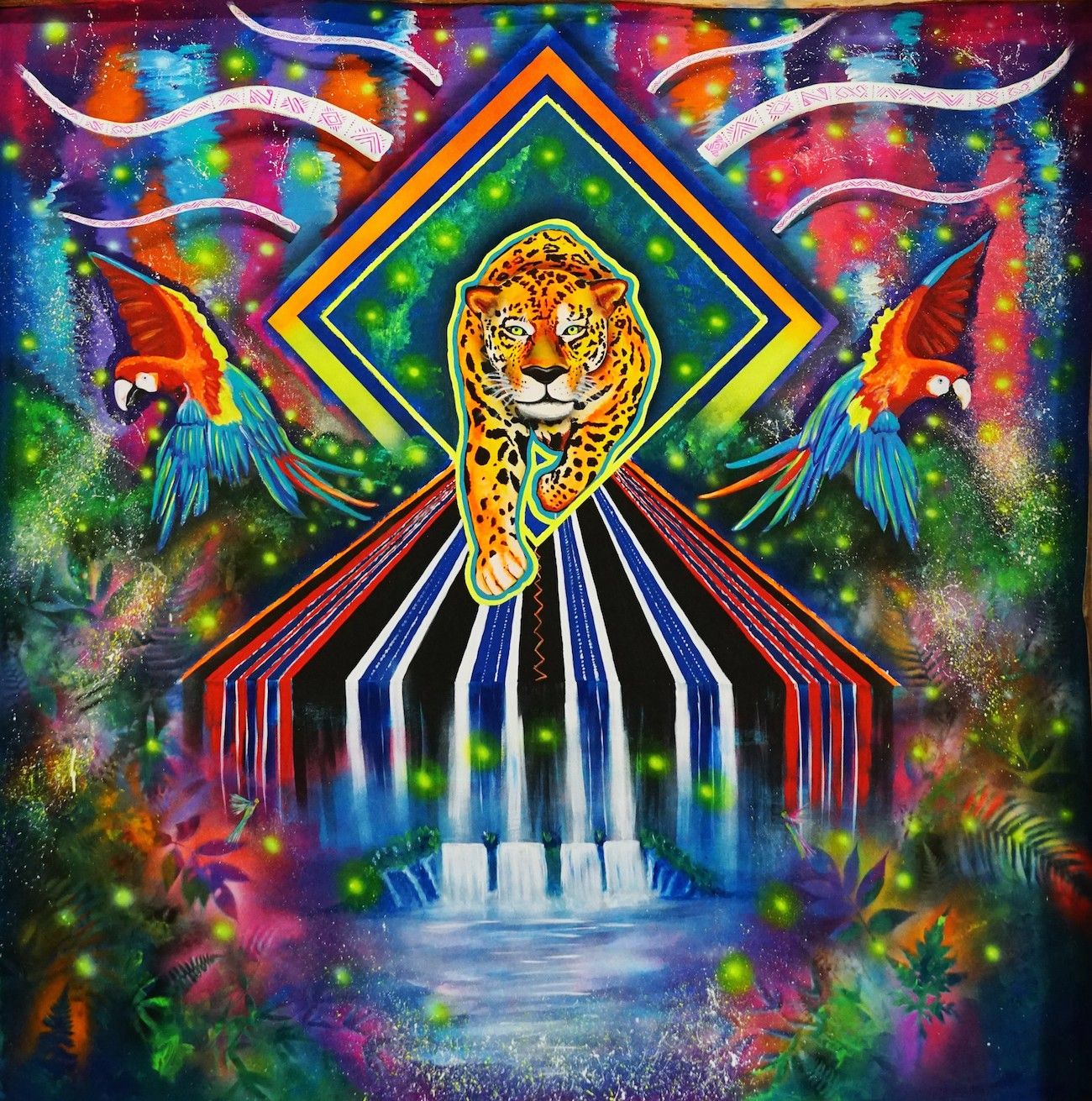 Eli M. Muchachasoy Chindoy, Bayá tigr endetëjan bëngbe uaman luare (Tiger travelling through our territory). Mixed technique. Courtesy of the artist.