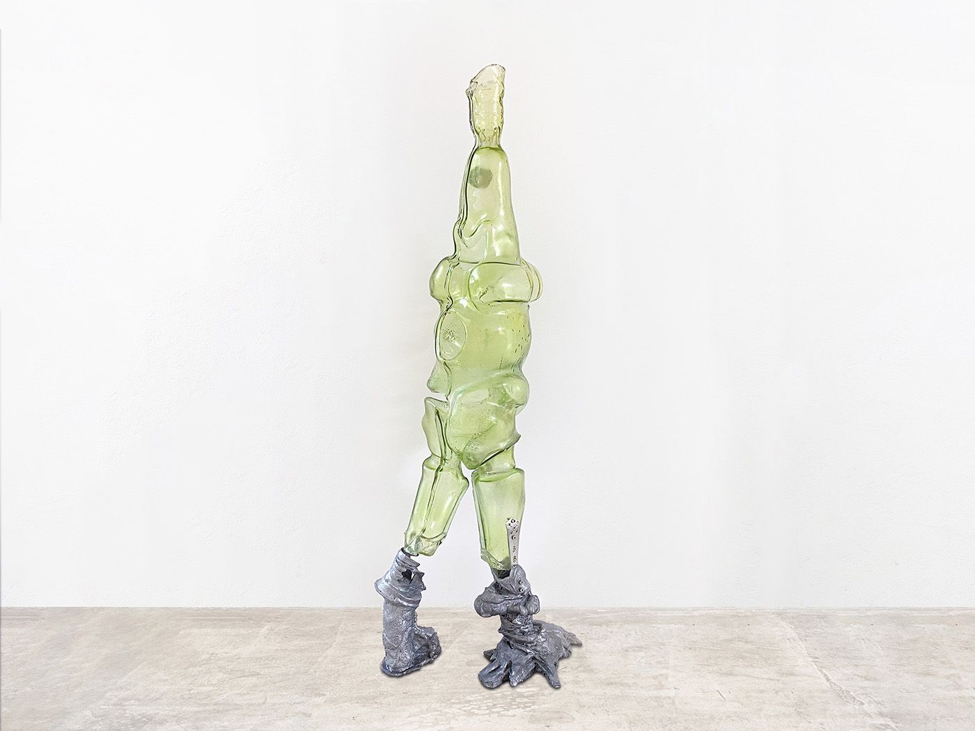 Berenice Olmedo (Mexico, 1987), "ThermoLyn orthoprosthetic, suction valve for prosthesis, osteosynthesis plates for fractures and lead", 2024. Courtesy of the artist. Photo: Alum Gálvez.