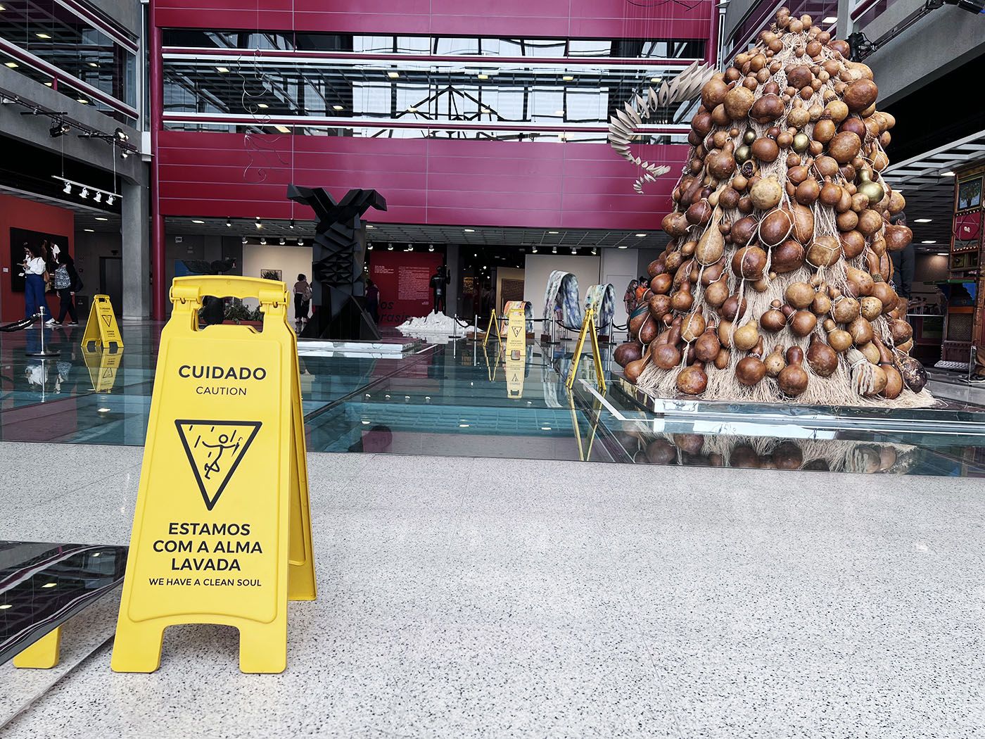 Artwork Charlene Bicalho in the public areas of Sesc Belenzinho. Photo: Eduardo Nasi.