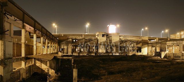 Haroon Gunn-Salie. No mans land, 2013.