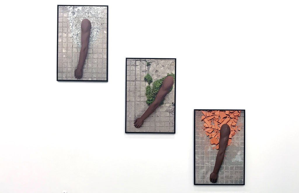 Kiluanji Kia Henda, Concreto Blues, 2019. Installation view at Jahmek Contemporary Art. Courtesy the artist and Jahmek Contemporary Art.