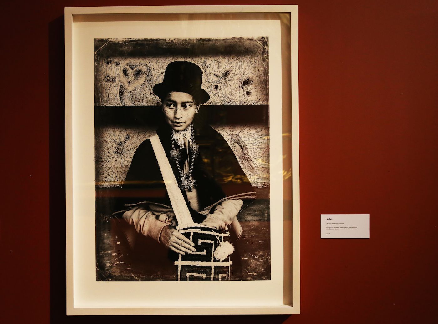 Ashib ("Looking” in Misak language). Printed photograph on paper, mixed techniques, 2018. Photo: Ana Luisa González.